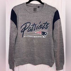 NWT NFL Patriots Official Crewneck Sweatshirt Size S